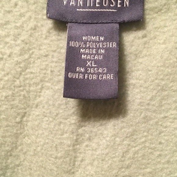 Van Heusen green fleece V-Neck pull over - Picture 2 of 5